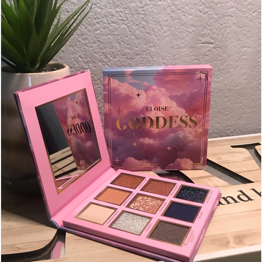 Goddess Eyeshadow Palette - Multi-Color